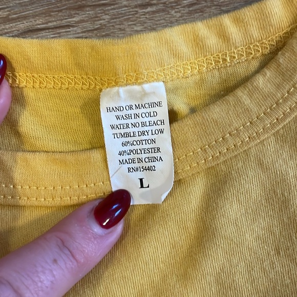 Sunflower Yellow Gold "Be The Change" Short-sleeve Casual Graphic T-shirt - Picture 5 of 7